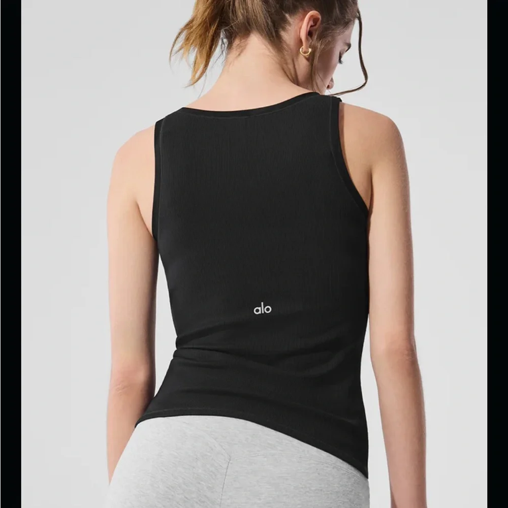 Alo Ribbed Mesh Secret Tank - Picture 4 of 5